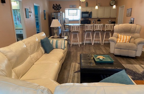 Port Bolivar House | Everything Beachy! Beautiful home Close to the Beach