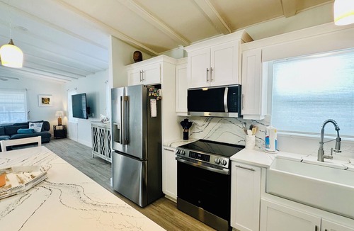 Anna Maria House | Everything inside is new and beachy! 2 blocks to Bean Point Beach! PETS ALLOWED
