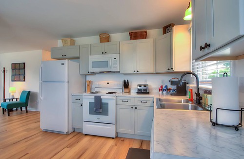 Johnson City House | Everything's at your fingertips at this JC hotspot.