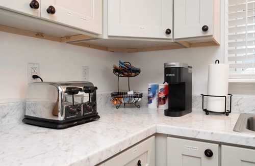 Johnson City House | Everything's at your fingertips at this JC hotspot.