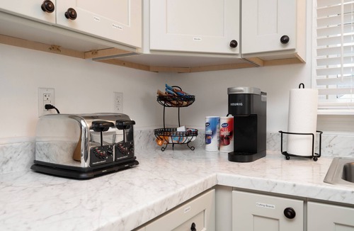 Johnson City House | Everything's at your fingertips at this JC hotspot.