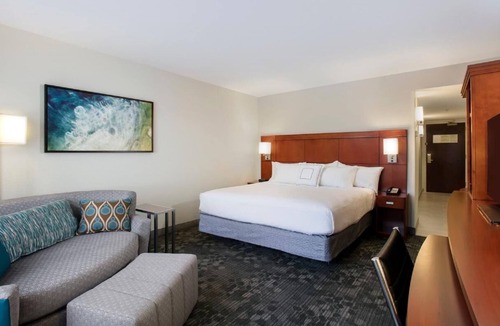 North Myrtle Beach Hotel | Everything You Need For The Perfect Vacation! Indoor Pool, Pets Are Welcome!