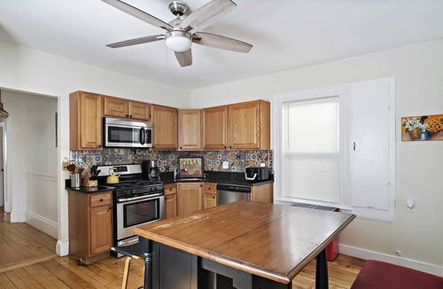 Chelsea Apartment | Everything You Need, Bright Sunny Condo