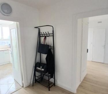 Sainte-Genevieve-des-Bois House | Eves Rooms