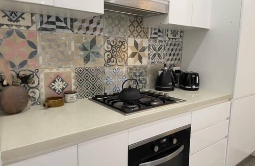 Belmont House | Evies Belmont Cottage