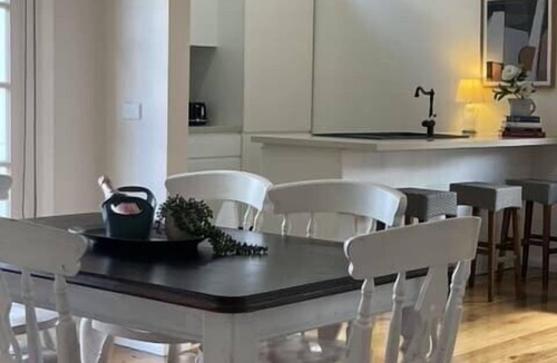 Belmont House | Evies Belmont Cottage