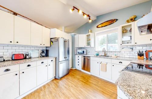 Coupeville House | Evinrude Escape