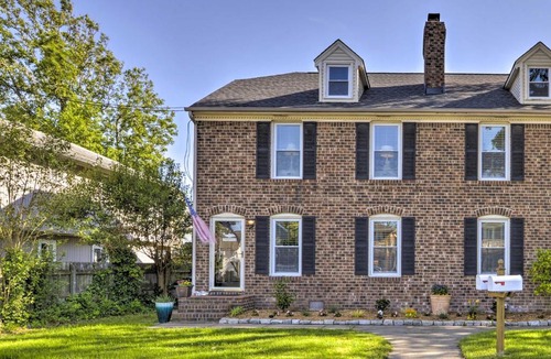 Chic's Beach House | Evolve High-End Home on Lake 1 Block to Coast!