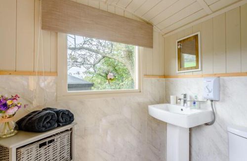 Callow House | Ewe Retreat Shepherds Hut