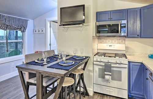 Elizaville Cottage | Ewing Cottage Escape w/ Deck & Fire Pit!