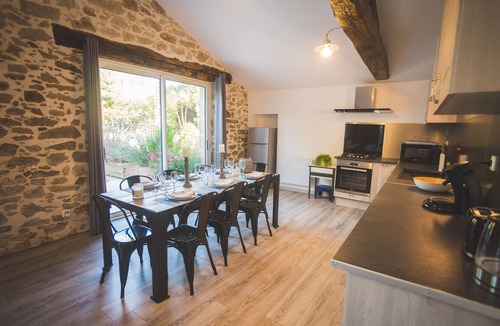 Saint-Georges-de-Pointindoux House | Exceptional house with heated pool - 8 people