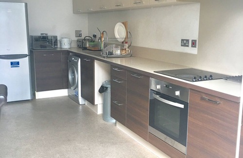 Royal Docks House | Excel, executive double rooms ! £99 for 2rooms !