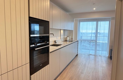 Docklands Apartment | Excel London Gateway Apartments