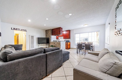 Del Rey Apartment | Excellent 1BD Berryman#10