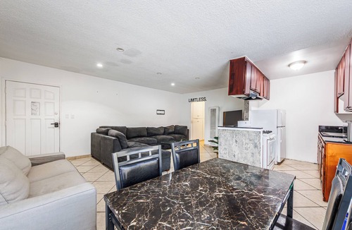 Del Rey Apartment | Excellent 1BD Berryman#10