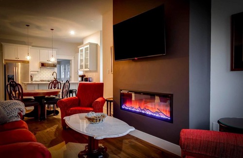 Crescent Hill Condo | Excellent 3BR/2BA PRIME Location!