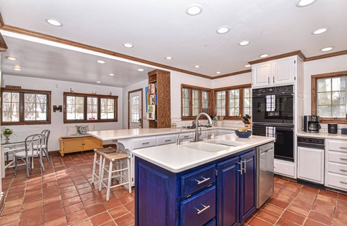 Delavan Lake House | Excellent getaway. Lake front home with Stunning lake views, come make memories!