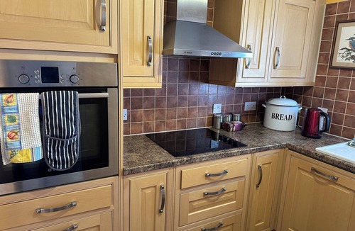 Watton Apartment | Excellent ground floor 2 Bed apt overlooking golf course with private parking.