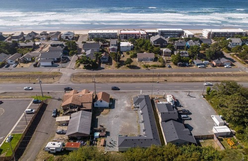 Rockaway Beach Condo | Excellent Location, *Pet Friendly*, 2 Blocks From Beach, Small Kitchen, WiFi, Fire-Pit, Unit #2