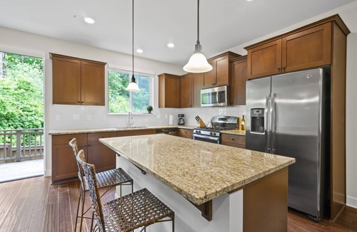 West Haven-Sylvan House | Excellent location, minutes to portland downtown. New, Private , serene