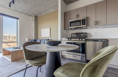Killgubbin Apartment | Excellent River North 1BR w/Sky Terrace & Yoga Studio, by Blueground