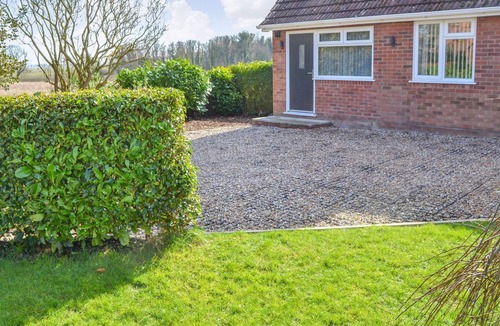 Halvergate Cottage | Excellent walking direct from the doorstep.