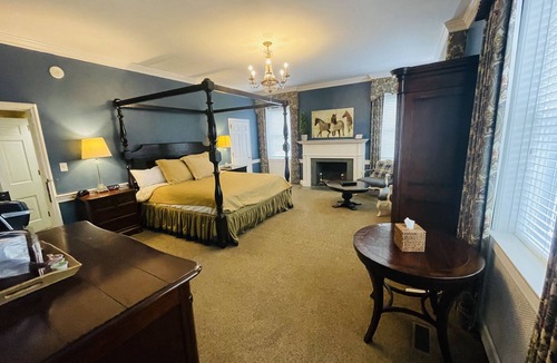 Clemmons Bed & Breakfast | Excelsior at the Manor House