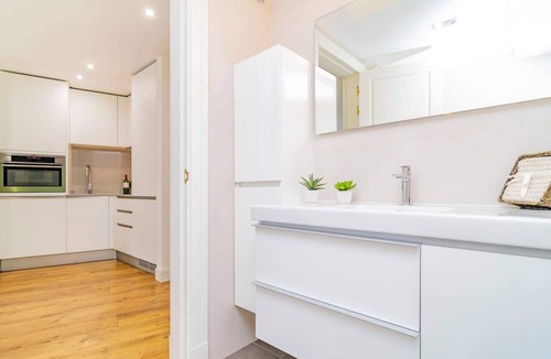Literary Quarter Apartment | Excepcional Apartamento en Calle Atocha