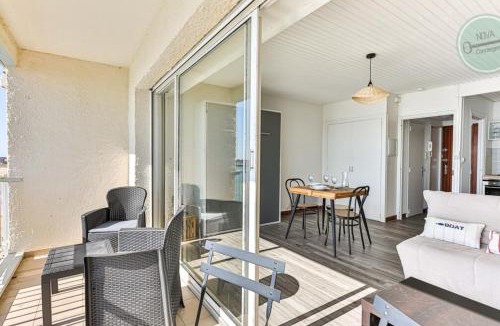 Saint-Gilles-Croix-de-Vie Apartment | Exceptional stay facing the Atlantic Sea-view apartment with balcony