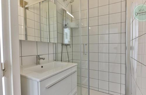 Saint-Gilles-Croix-de-Vie Apartment | Exceptional stay facing the Atlantic Sea-view apartment with balcony