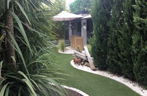 Saint-Laurent-d'Aigouze Villa | Exceptional 200m2 architect-designed villa with swimming pool