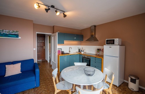 Saint-Mandrier-sur-Mer Apartment | EXCEPTIONAL SEA AND MOUNTAIN VIEWS