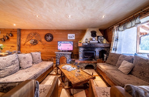 Champagny-en-Vanoise Ski Chalet | 🏔️ Exceptional chalet, 350 m² – sleeps 18 – Jacuzzi, sauna & panoramic view