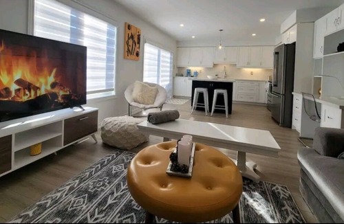 Alliston House | Exceptional 3-bedroom home, Backyard, Netflix, BBQ