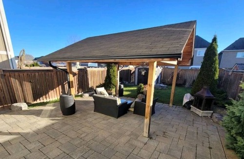 Alliston House | Exceptional 3-bedroom home, Backyard, Netflix, BBQ