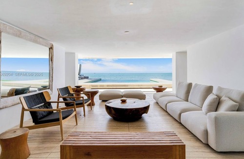 Key Biscayne Villa | Exceptional 6-bedroom ocean villa in Key Biscayne featuring infinity pool & more