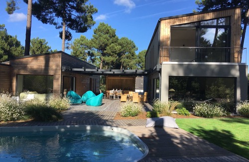 Biscarrosse Villa | Exceptional 7-bedroom villa - Heated pool in the heart of the Biscarrosse golf course