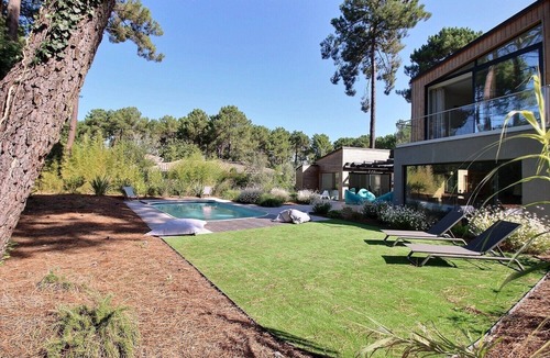 Biscarrosse Villa | Exceptional 7-bedroom villa - Heated pool in the heart of the Biscarrosse golf course