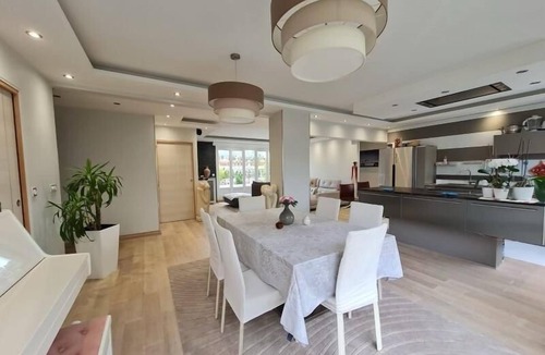Neuilly-sur-Seine Apartment | Exceptional appartement to 10 mn from Champs Elysées