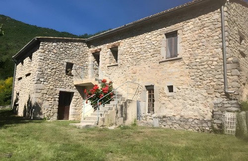 La Motte-Chalancon House | Exceptional Getaway in Drôme Provençale with Panoramic Views