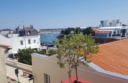 Les Sables d'Olonne House | EXCEPTIONAL VIEW Terrace/Meal 6 bedrooms 12 people Beach 6 mins walk