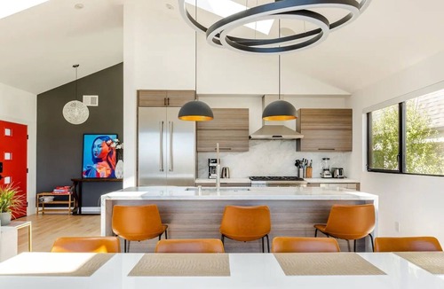 Forest Knolls House | Exceptional Hilltop Villa with Panoramic View