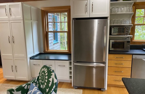 Aquinnah House | Exceptional home w/AC, modern amenities, private & peaceful, walk to beach.