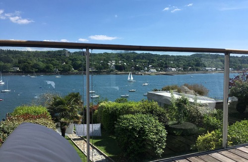 Le Relecq-Kerhuon House | Exceptional location for this waterfront house