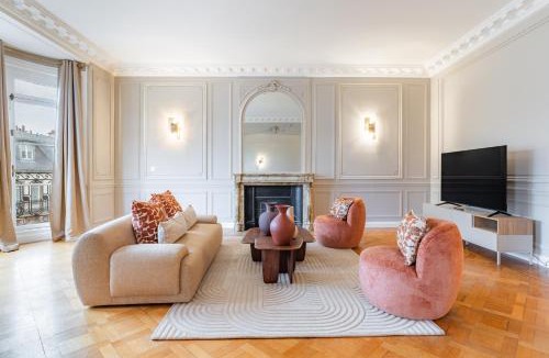 Porte-Dauphine Apartment | Exceptional Luxury Apartment near Avenue Foch in Paris 16th