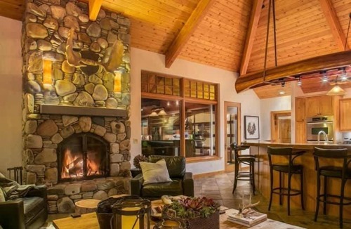 Sandpoint House | Exceptional Luxury, Private 365` Waterfront Home