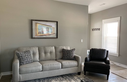 Siloam Springs Apartment | Exceptional Option in Downtown Siloam Springs - Comfort. Convenient. Clean.