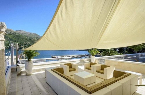 Zaton Villa | Exceptional Private Estate With Swimming Pool