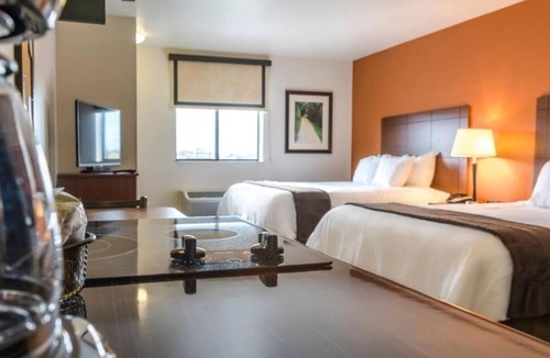 Aberdeen Hotel | Exceptional Room for Exploring Aberdeen w/Pet Access