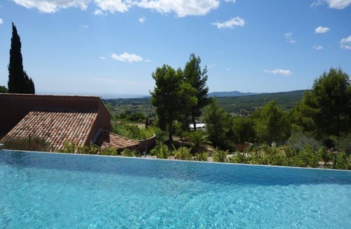 La Cadiere-d'Azur Villa | Exceptional sea, original contemporary villa, pool overflow